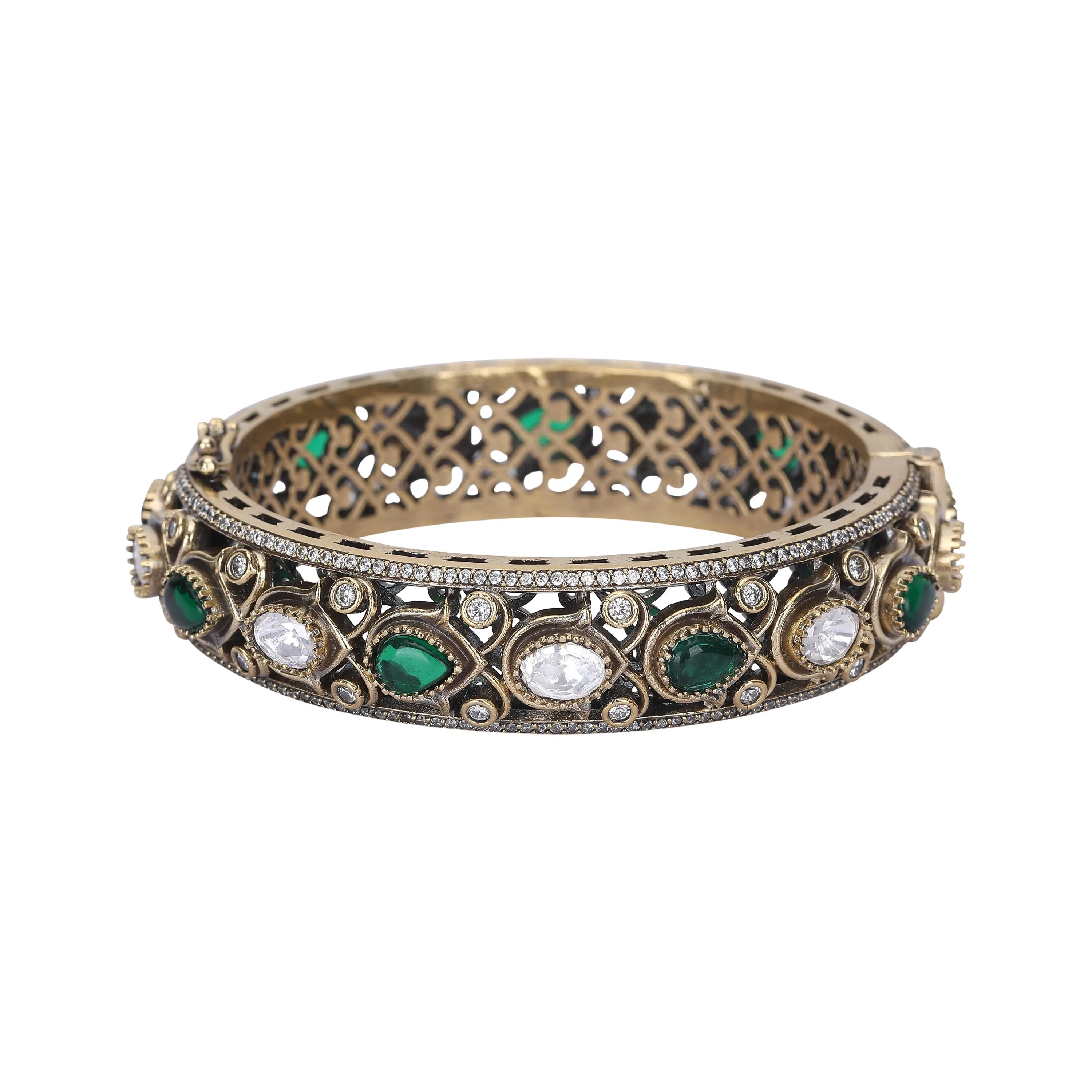 Aafreen Zujithani Bangle